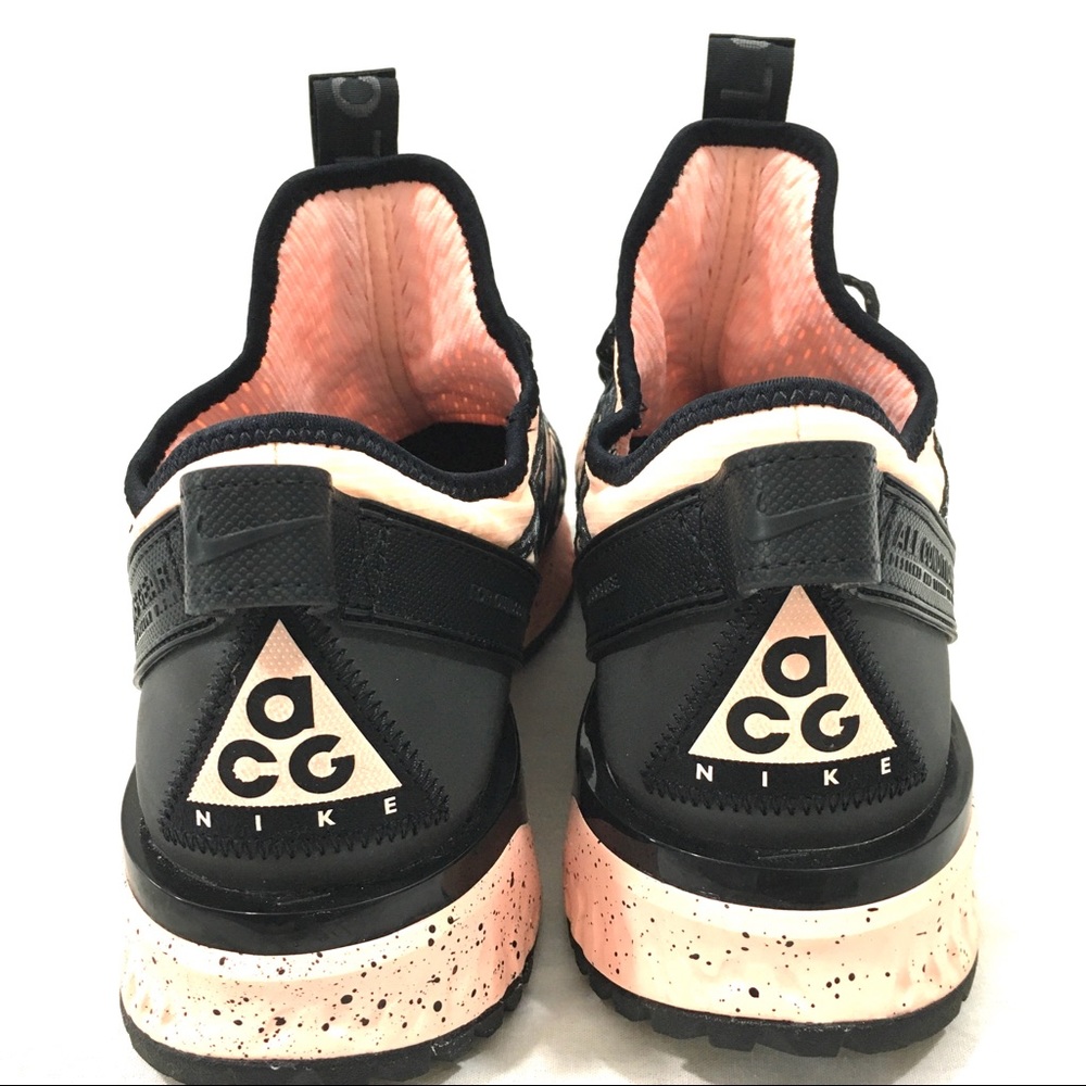 Nike ACG React Terra Gobe Sneakers - Picture 7 of 12